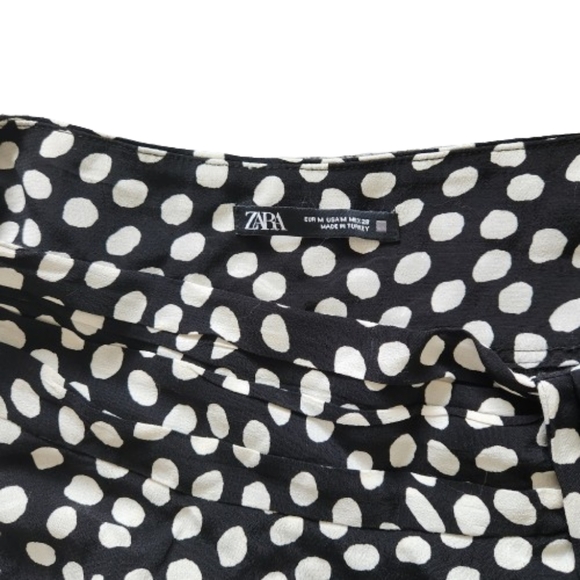 NWOT Zara Polka Dot Mini Skirt High Waisted Medium - Picture 4 of 4